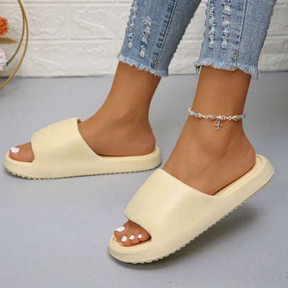 Soft Bottom Cloud Slippers Women 2024 Light Non-Slip Beach Slides Shoes Woman Summer Sandals Candy Color Platform Flip Flops